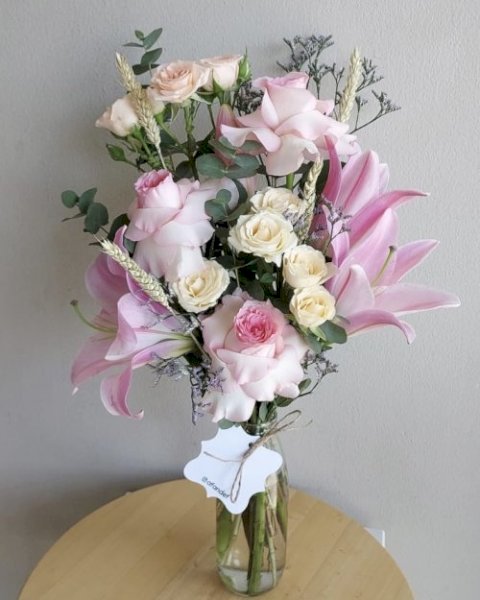 Rosy Bloom الورد الزهري