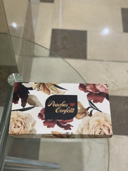 Floral Box- 1.2kg