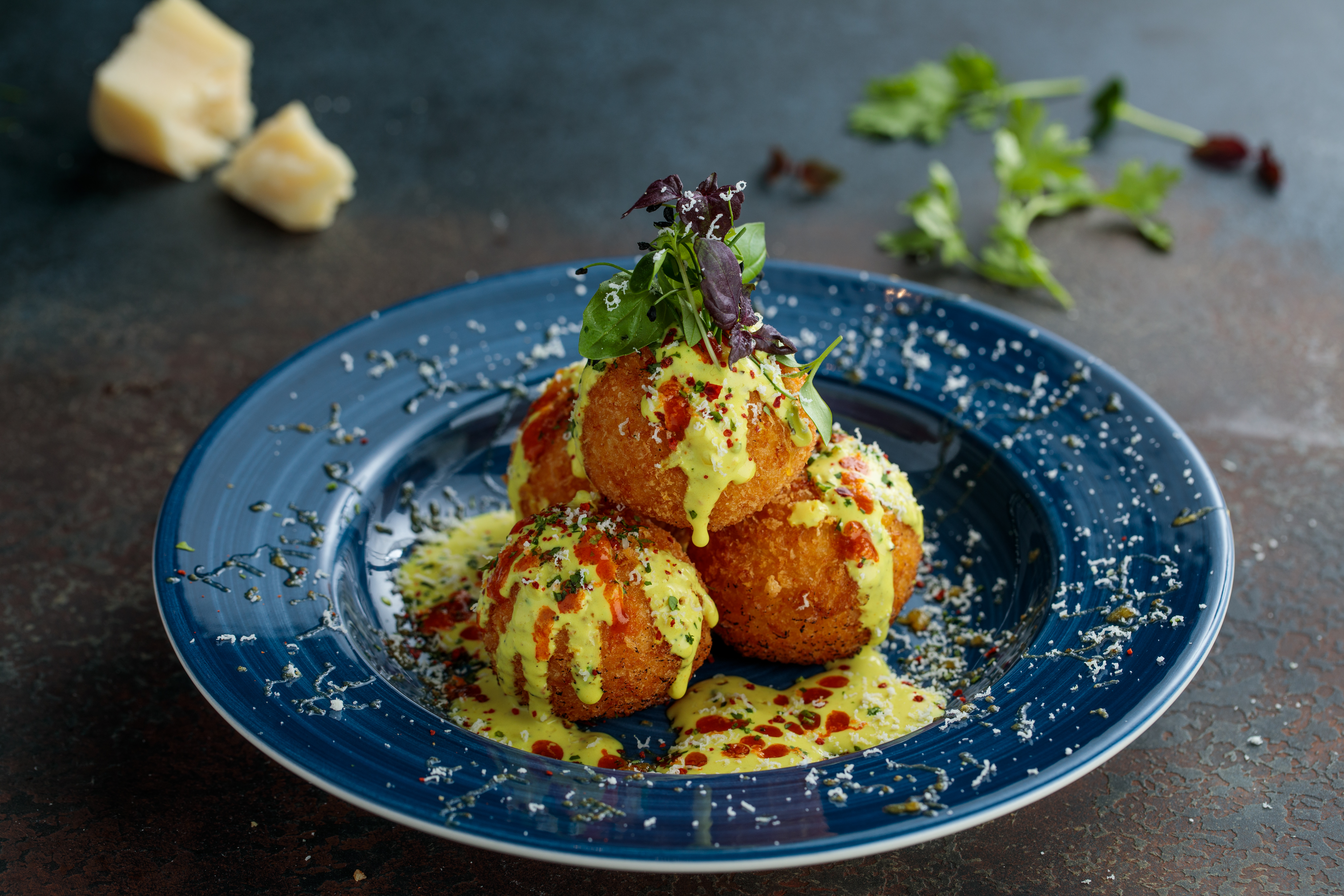 MAC AND CHEESE BALLS