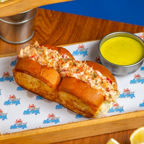 LOBSTER ROLL