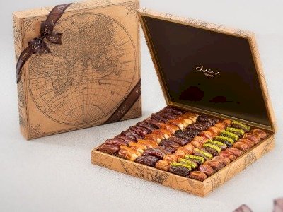 World Map Box Large