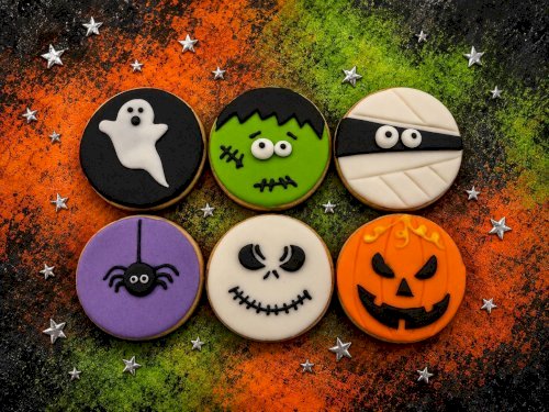 2 Sets of Halloween Cookie set