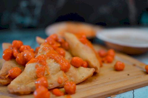 Plate Sambosa Basheer Large