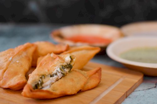 Spinach with Labneh Sambosa